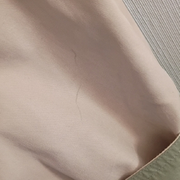 Chic Women's Utility Jacket in Beige and Green - Picture 3 of 4